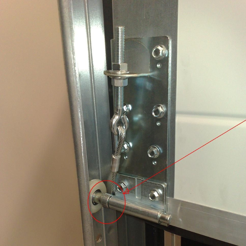 Vue posé bague d'écartement 10 mm Normstahl pour porte de garage Smart 42 et 42.2