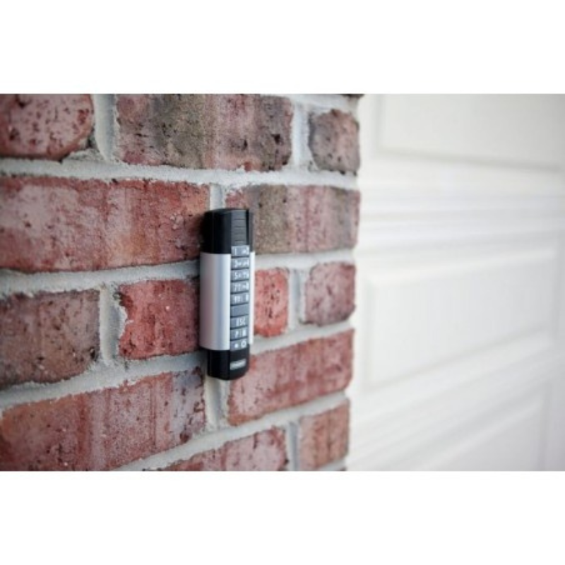 Vue posé Digicode 12 canaux 434.4 MHz pour motorisation Sommer pour porte de garage