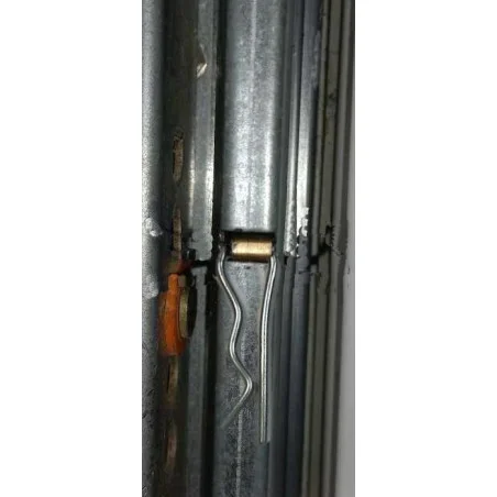 KIT DE RETENUES POUR PORTES BASCULANTES KIT DE RETENUES POUR PORTES BASCULANTES